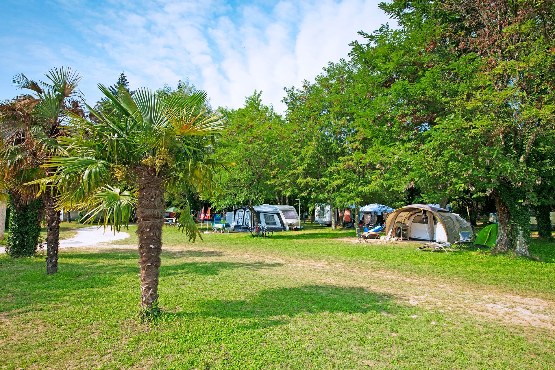 ✓ SITE OFFICIEL - Camping 4 étoiles campinglagrandterre à Ruoms
